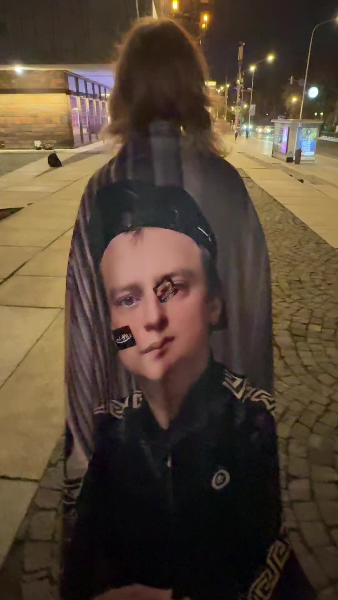 @онис