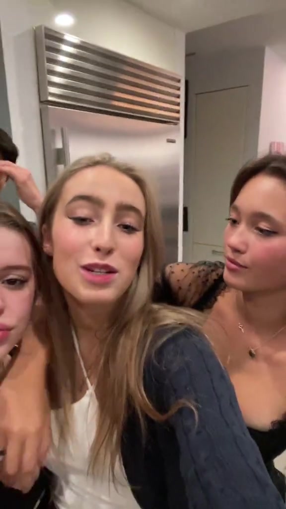 @Lily Chee