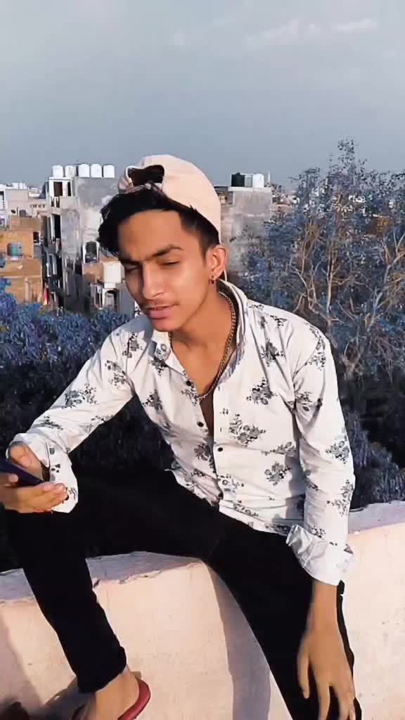 @Alec][Boy