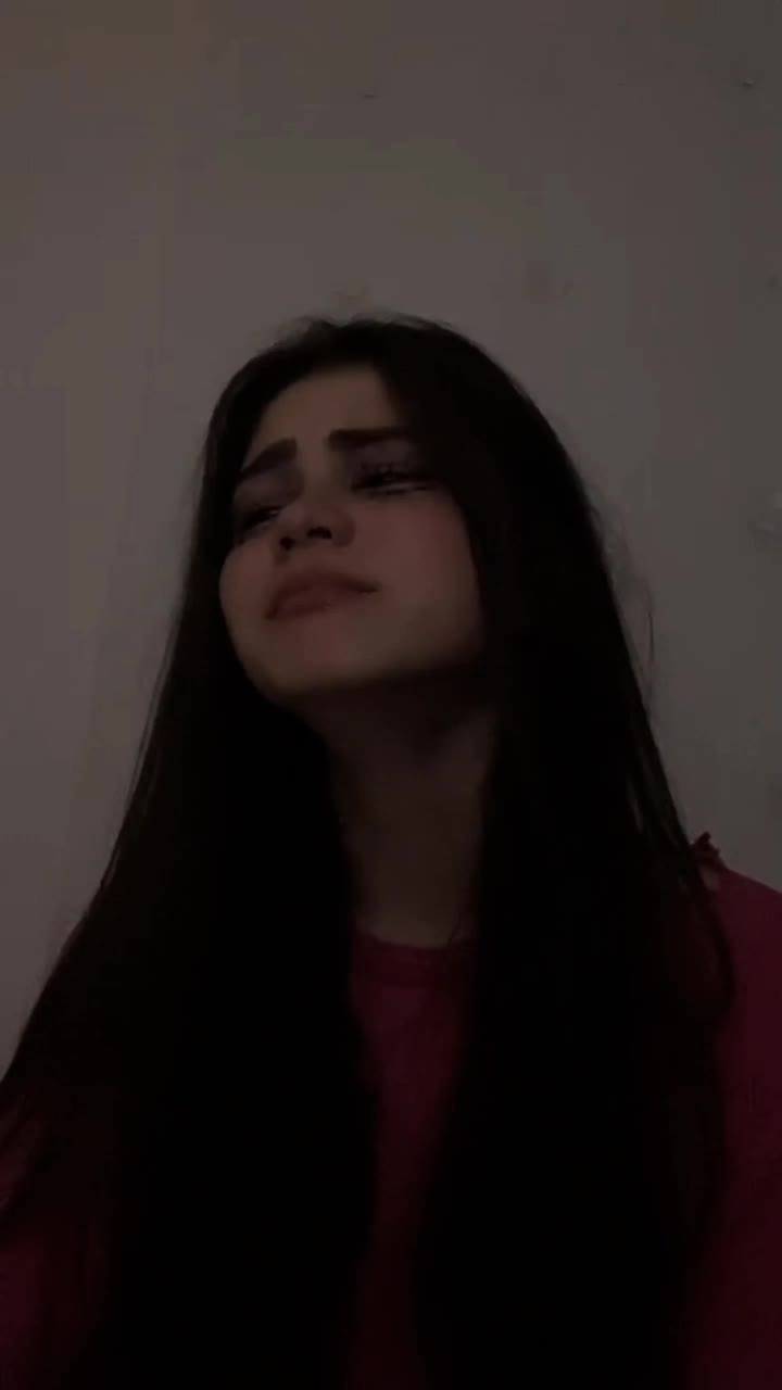 @<33