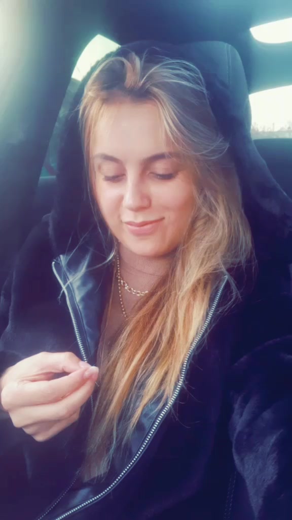 @Eliz Eskn