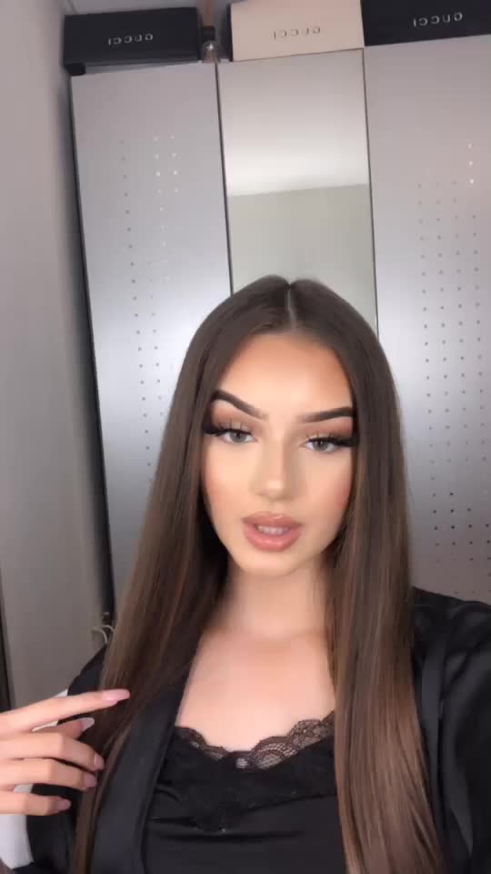 @Dzana