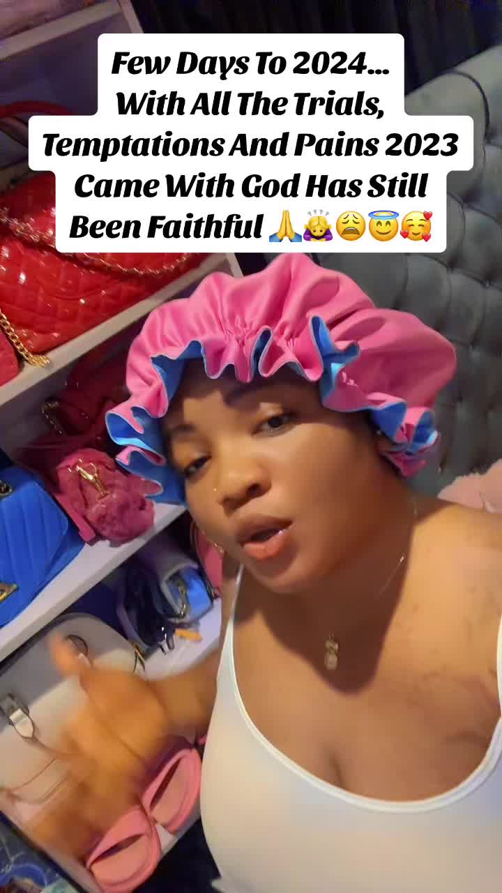 @Nails_by_Dara