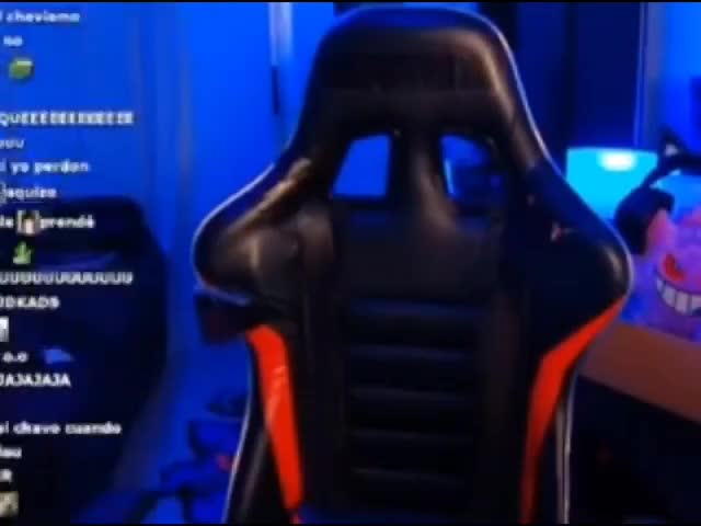 @ELHOMBREQUE