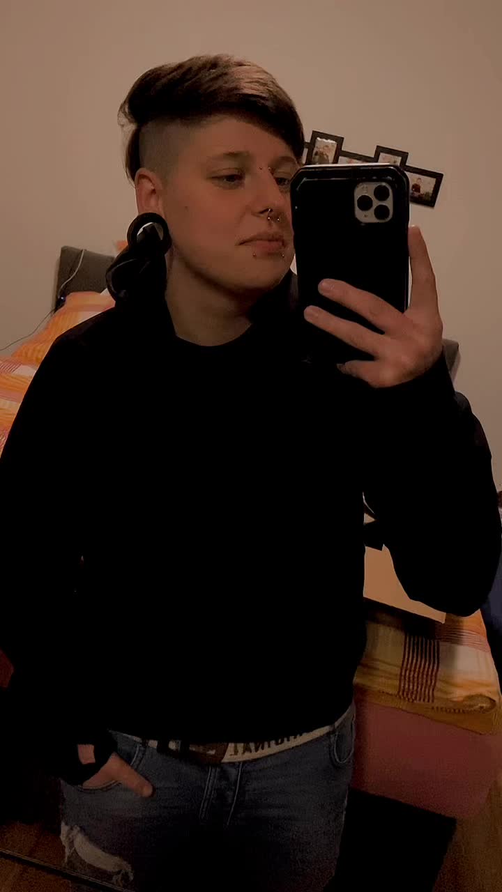 @🥀