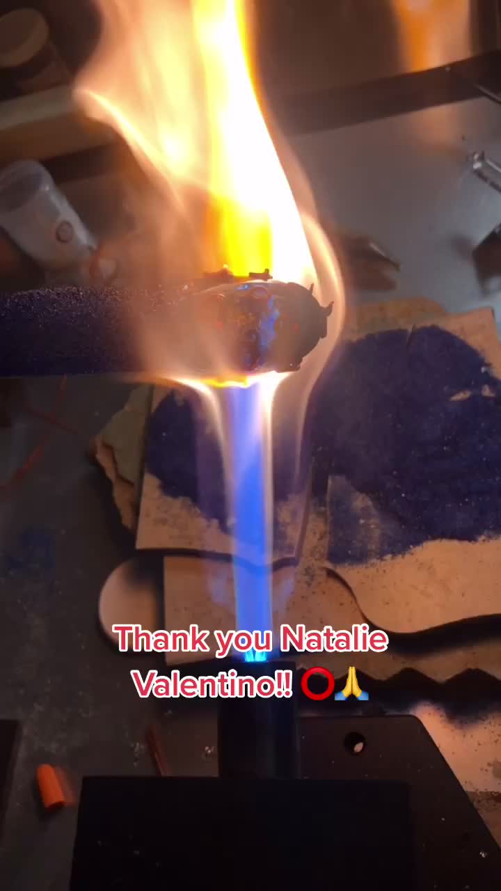 @LooLooGlass