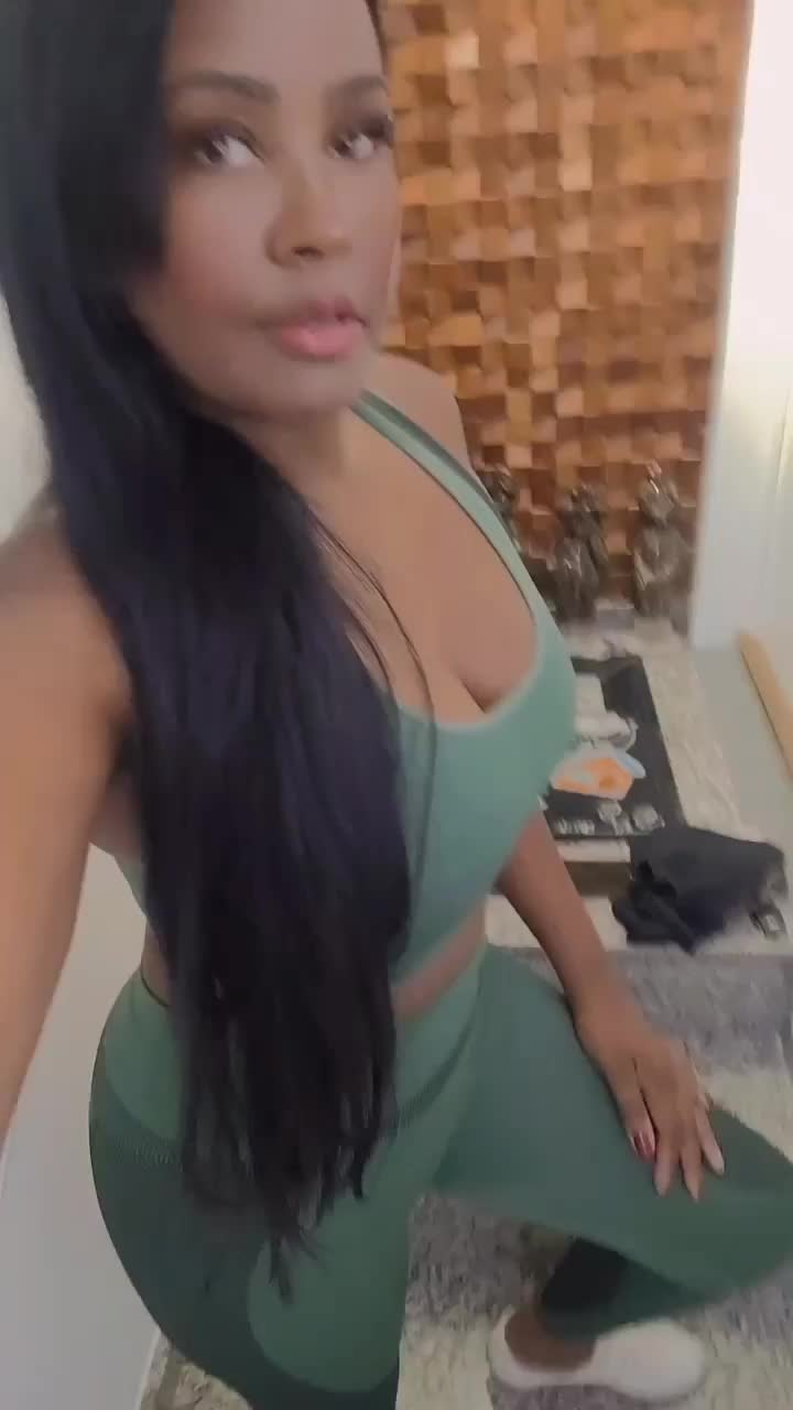 @Elisbelli