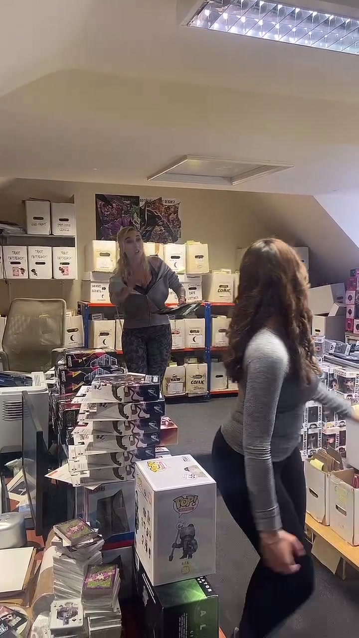 @Comic Biz