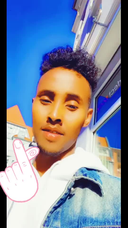 @👸Zuusu Ahmed Suraley🇸🇴🇩🇪