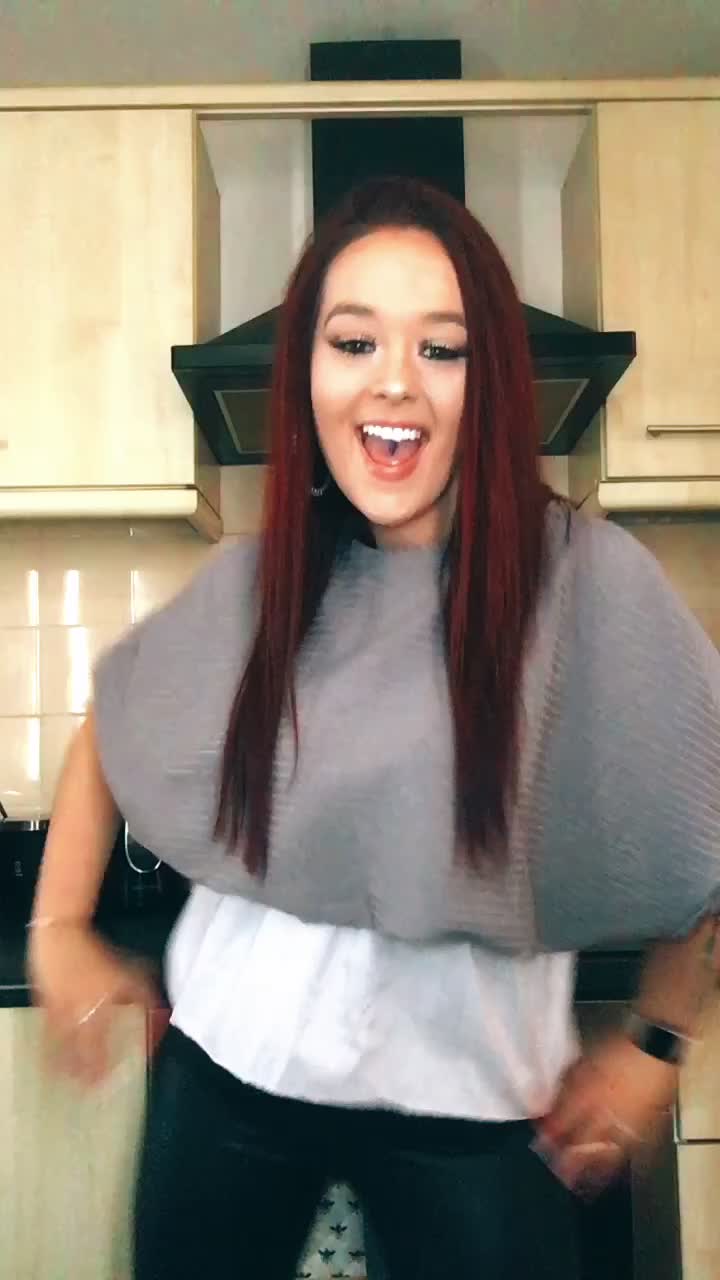 @Jessmartin backup/live😘