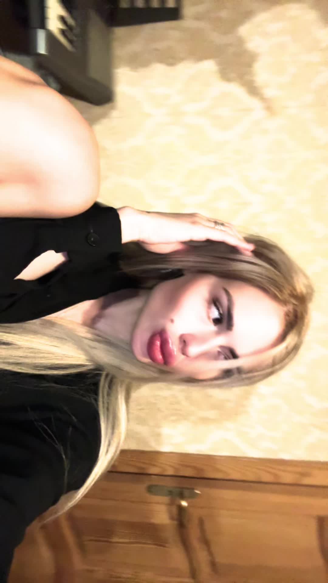 @Вікторія Прошена 💕