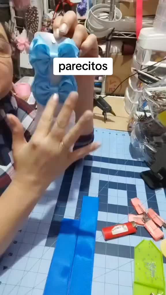 @MOÑITOS Y TIARITAS AG