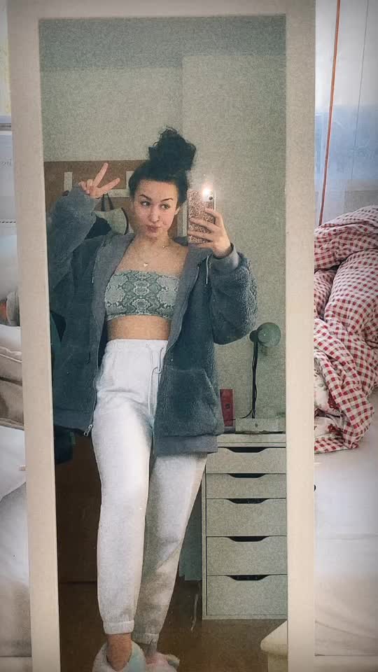 @Laura🥰