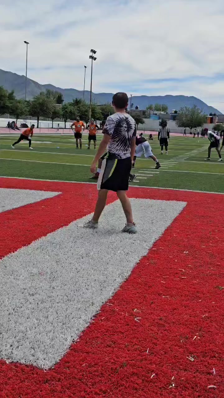 @Patas Mena Sanchez