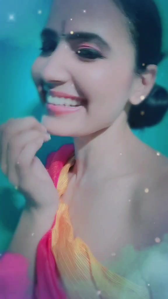 @Chique_Nari