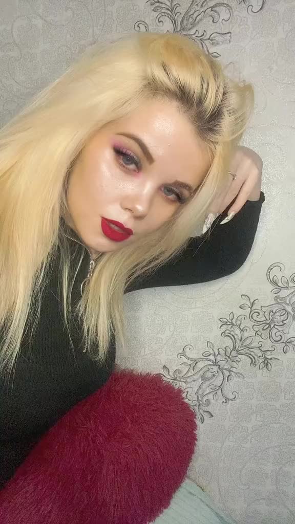 @Анютик