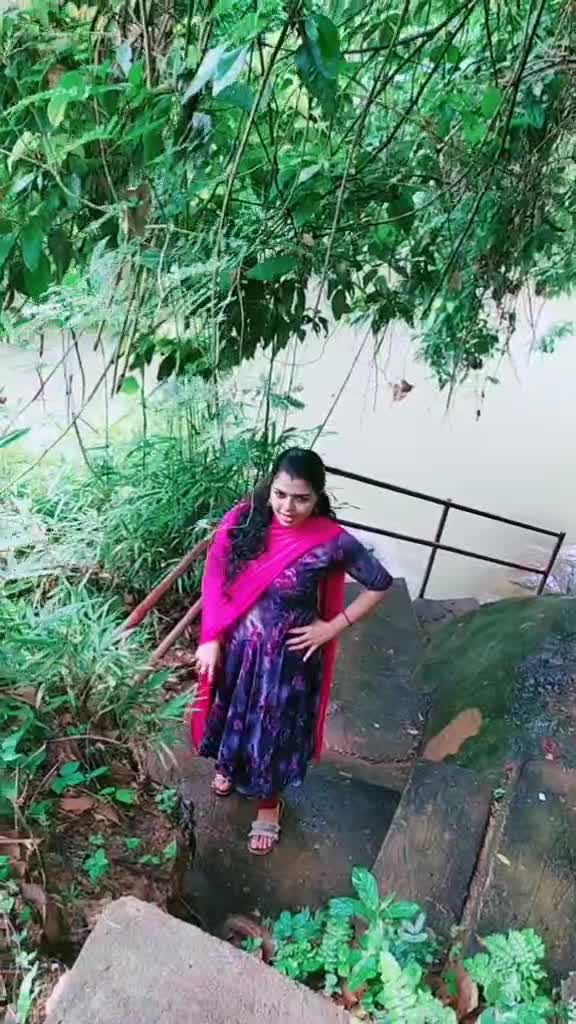 @Thumbi ponnu😘😘
