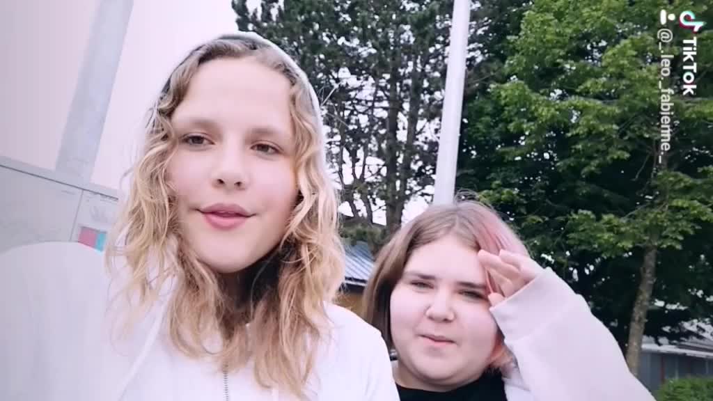 @🥴
