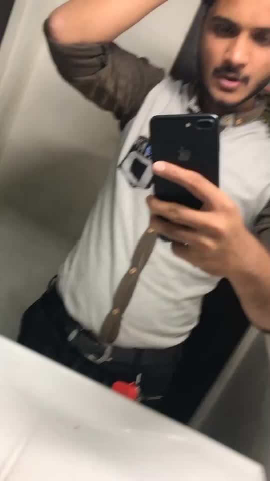 @Oye__nomii