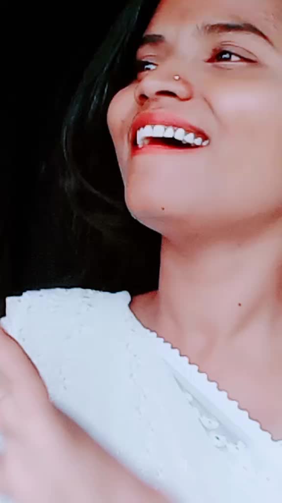 @😘smiling queen😘