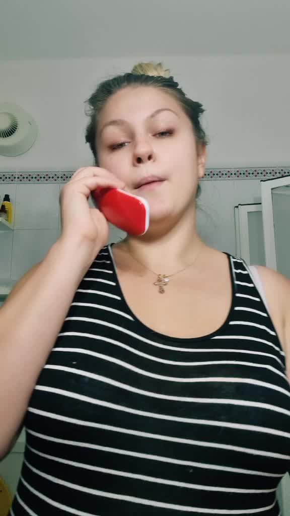 @Valentina