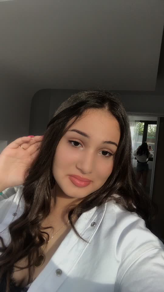 @Alexandraa_12