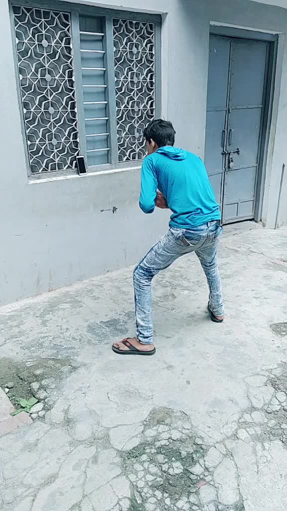 @Rohit saxena 🔥