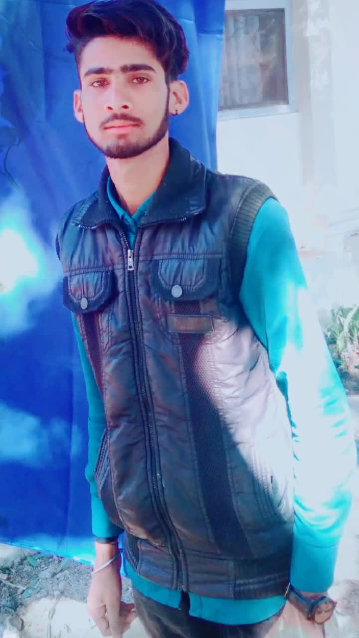 @Rj06 wale Meena ji😈