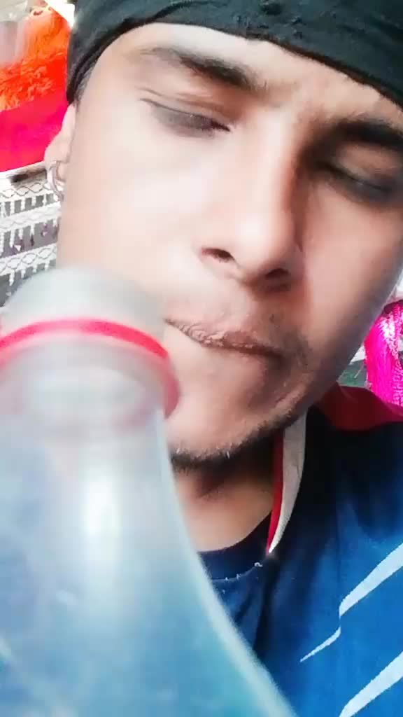 @Aap ka filam hero 😎