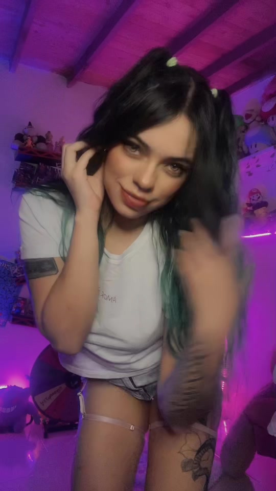 @Meloodyy18
