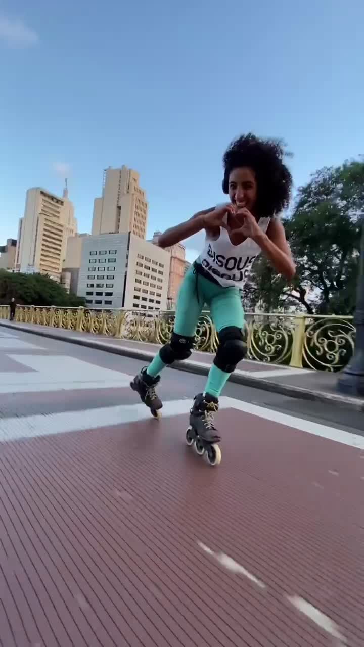 @Vit&oacute;ria Albanese