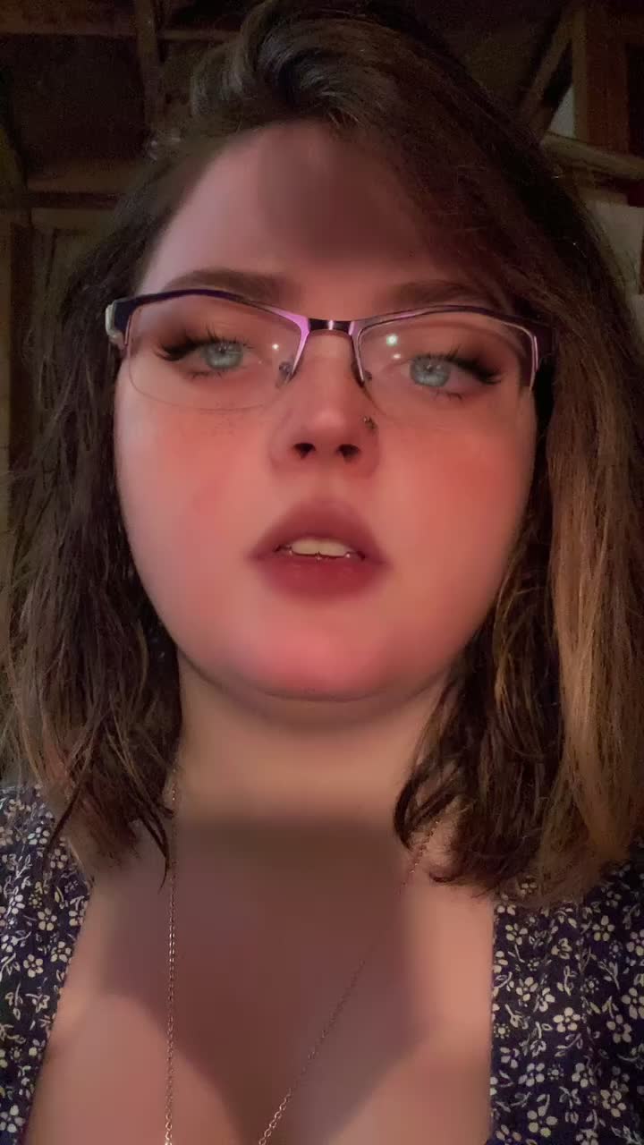 @curvygirlcommunity