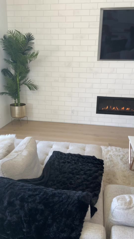 @Linda Real Estate LA