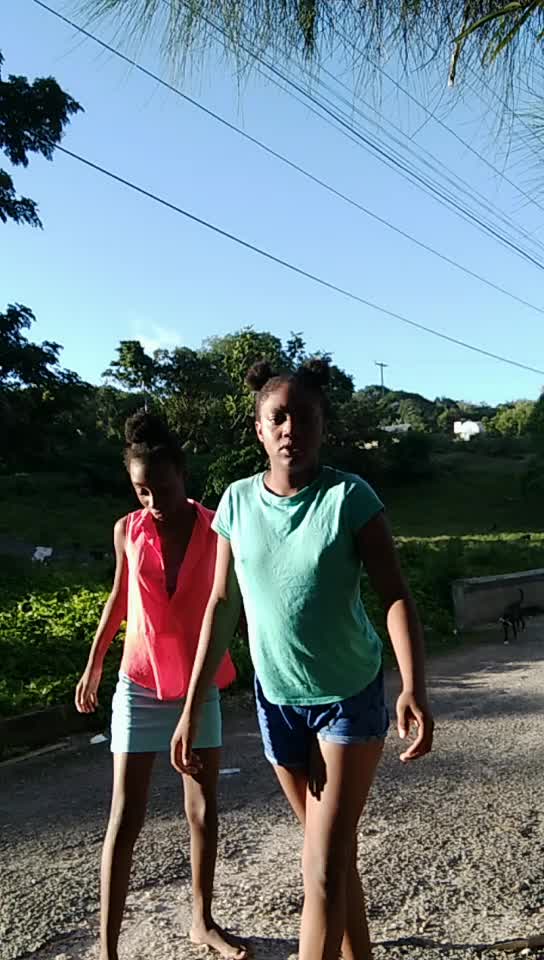 @shaniel brown 5
