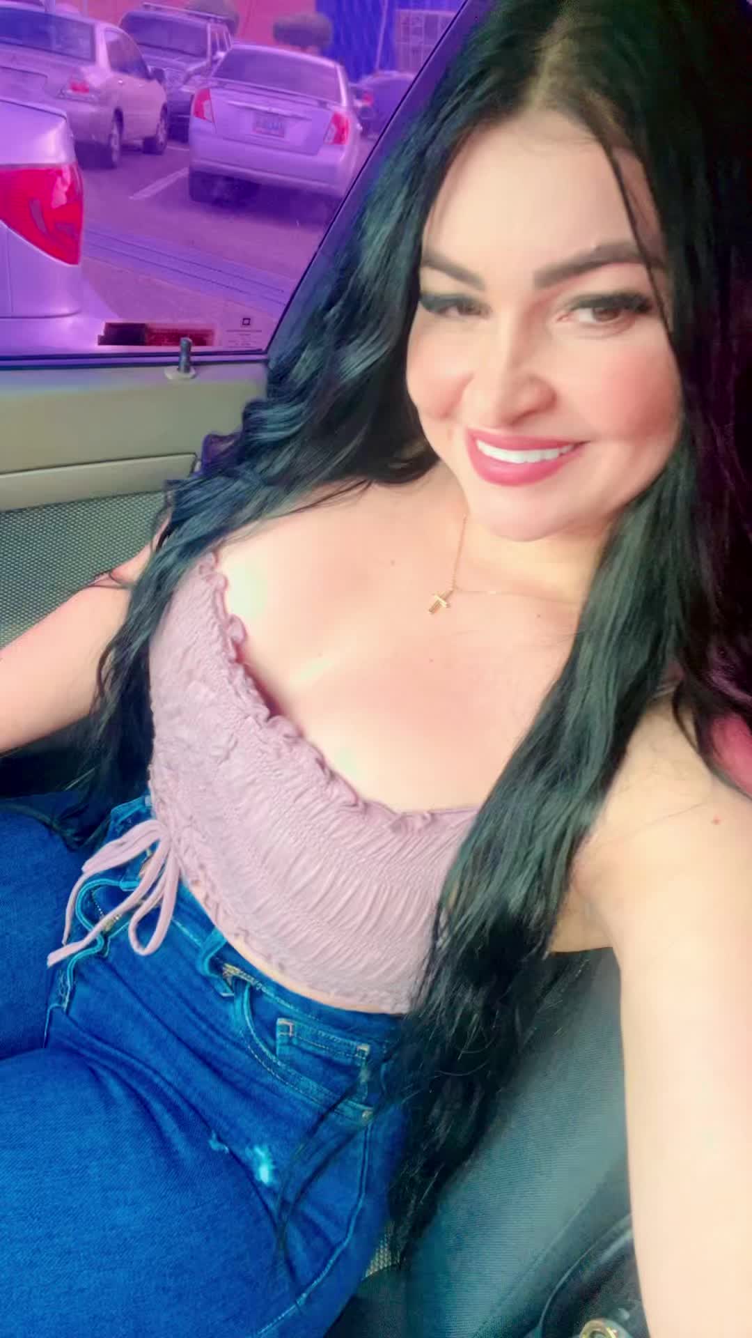 @Gina González