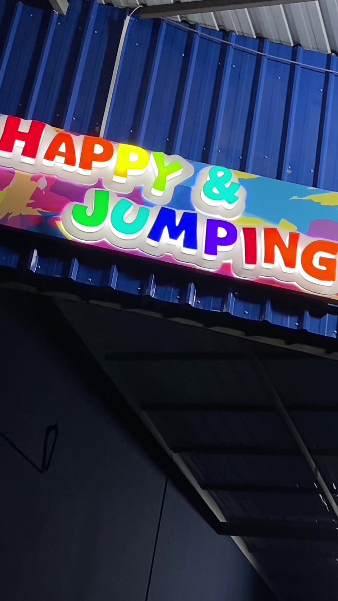 @happy & jumping