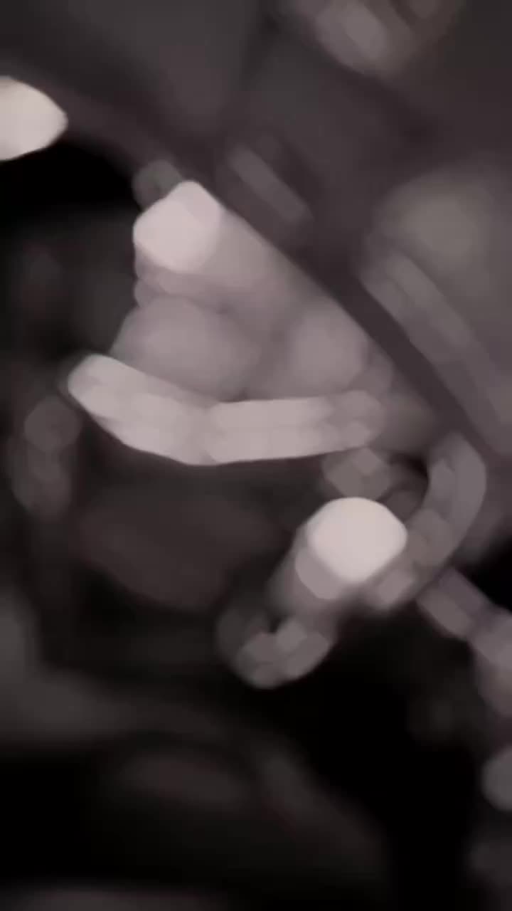 @🦅