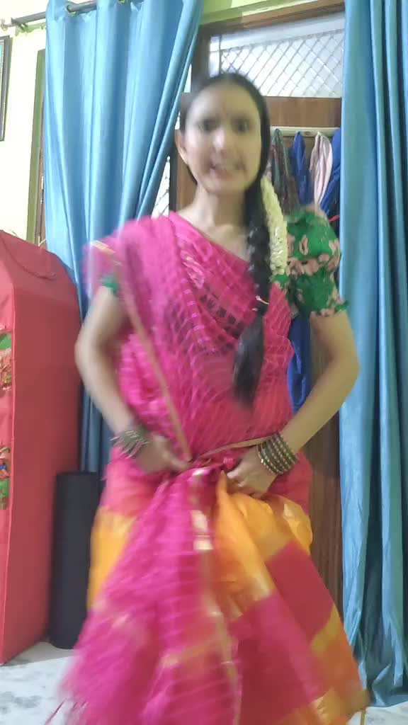 @Chique_Nari