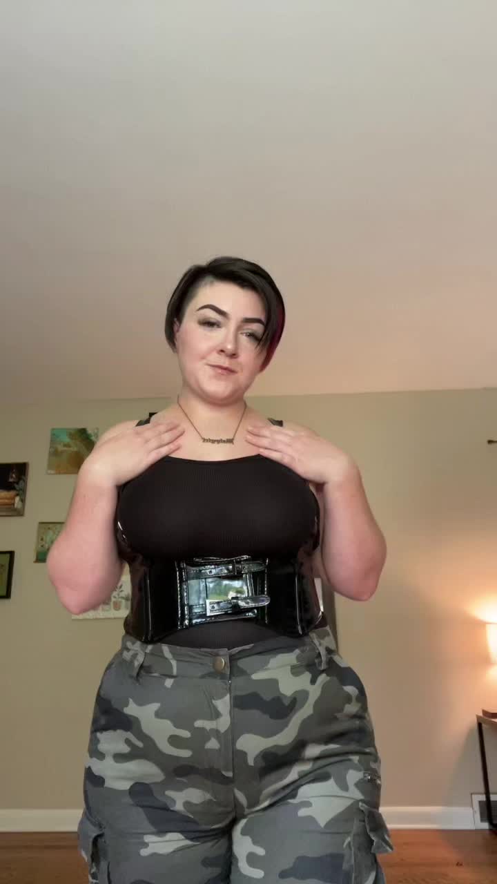 @b.bygurltv