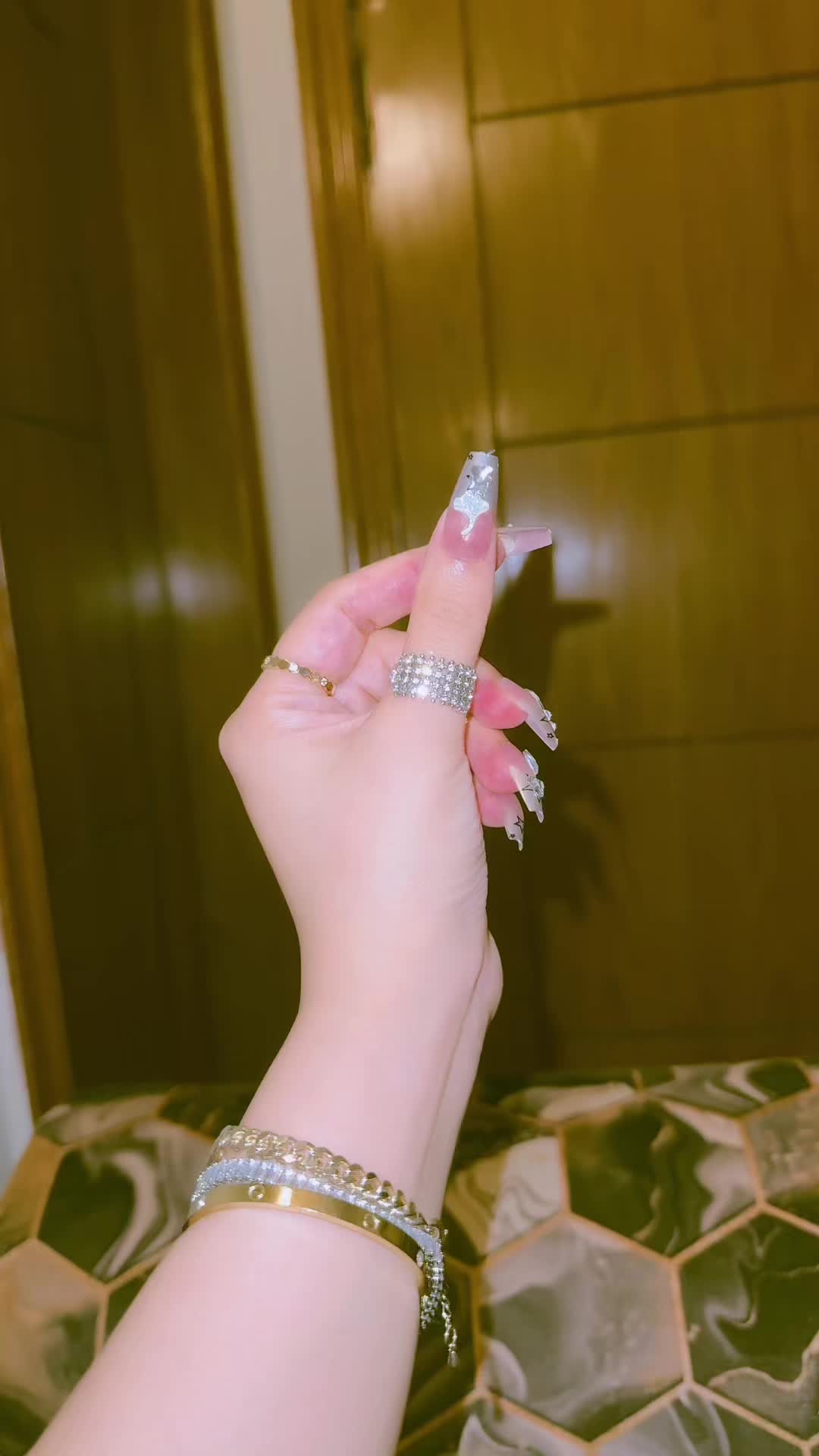 @Fizzz🍁🦋🦋