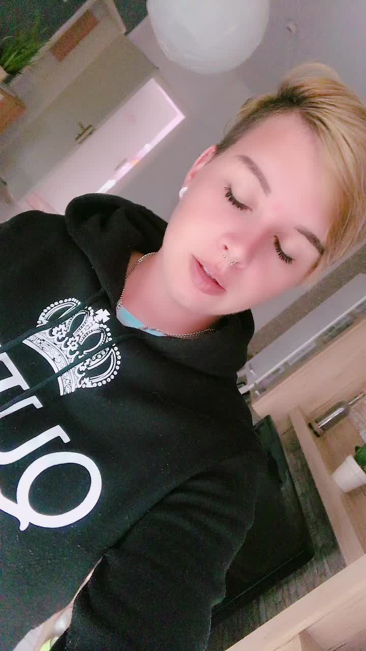 @Alexx
