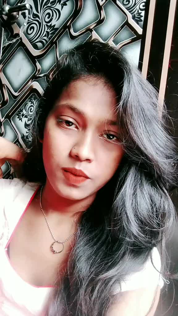 @😘Aaru😘