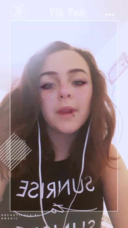 @shadowgothgirl