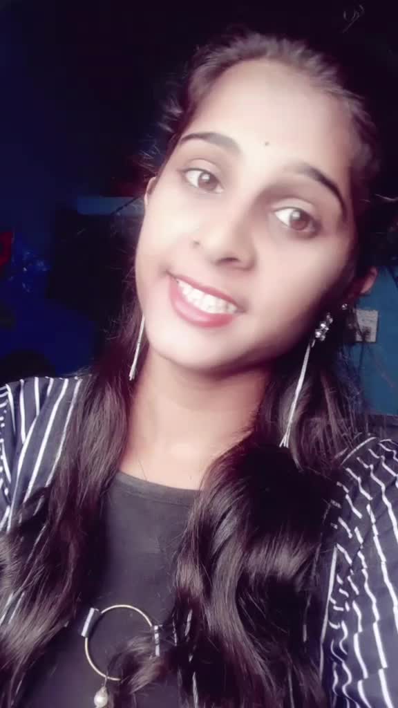@shnaya Thakur