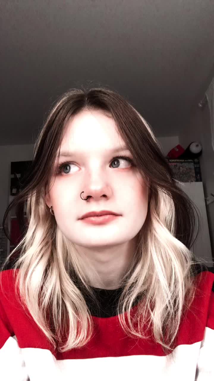 @VibbiCrystalWolf💠