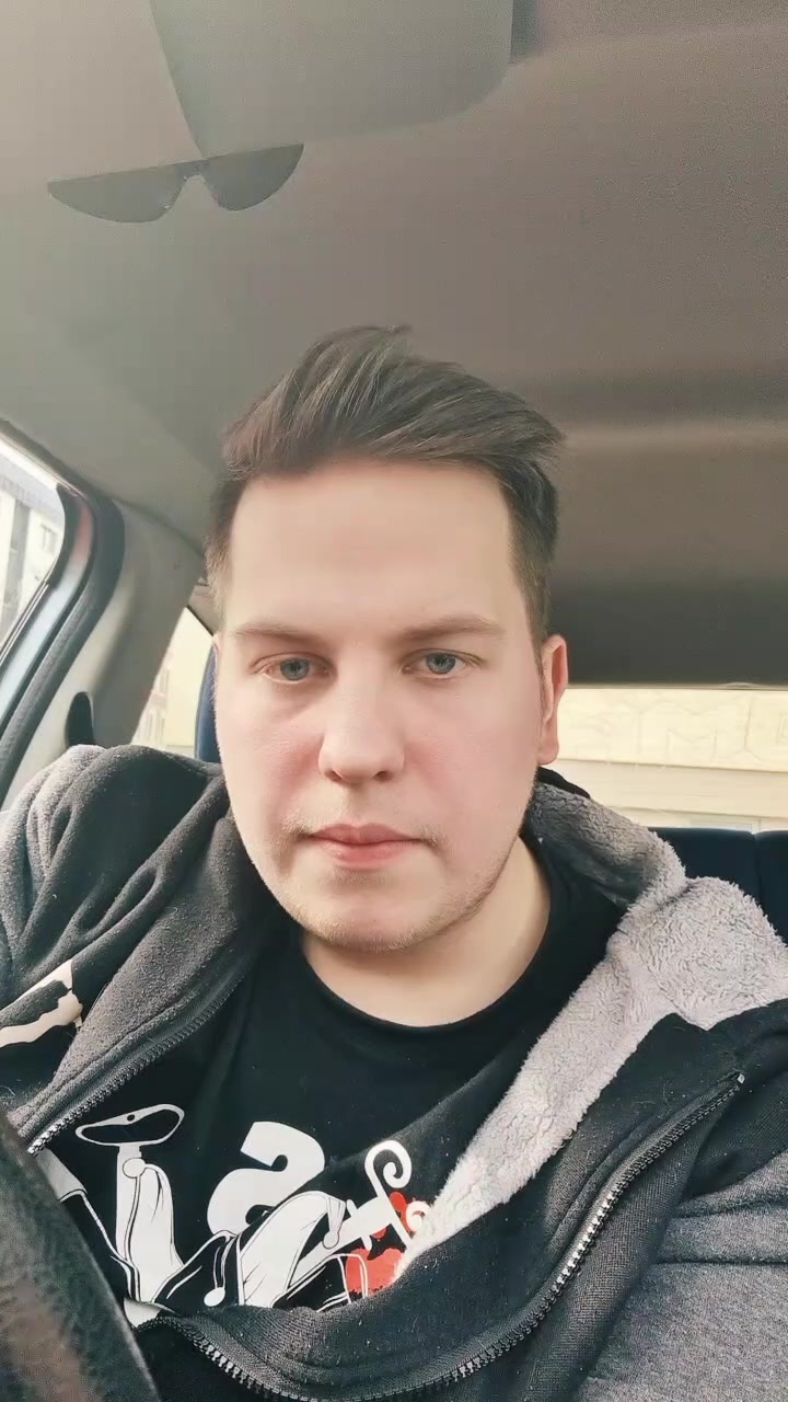 @Schniggo