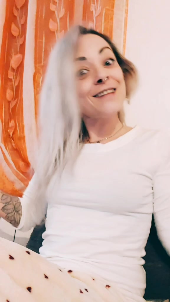 @RedLaysa