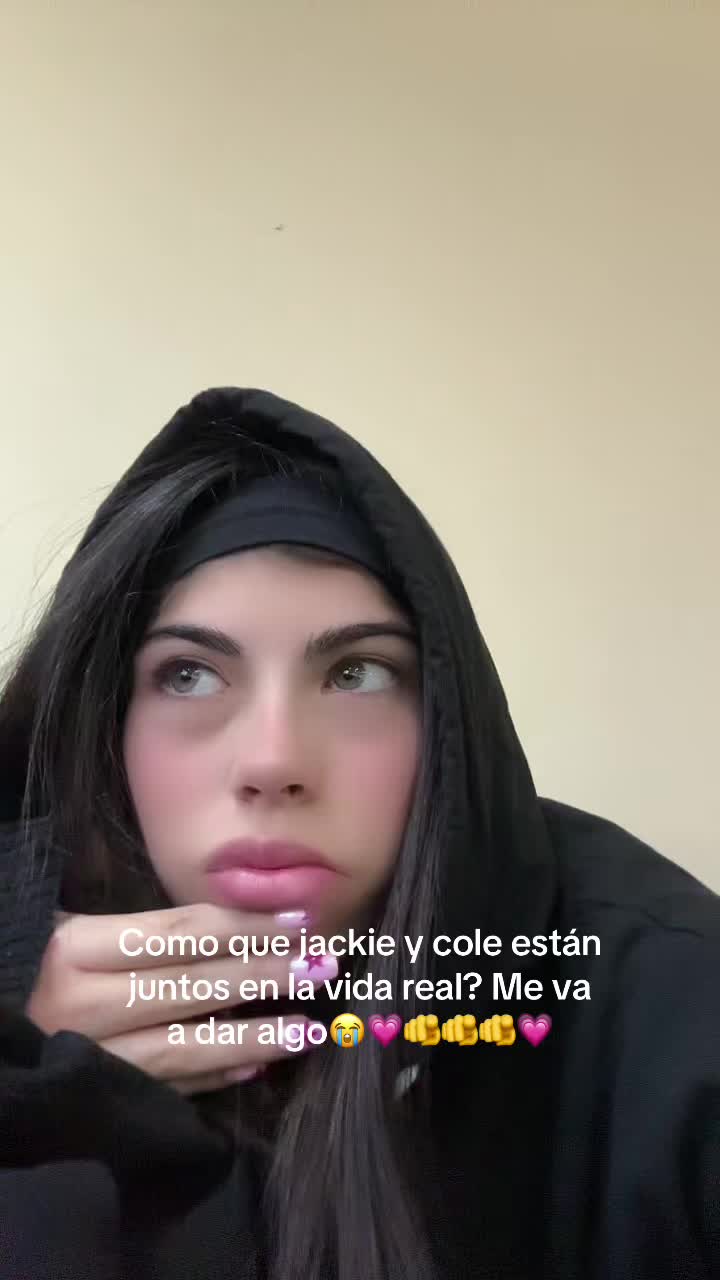 @Kiariii22_