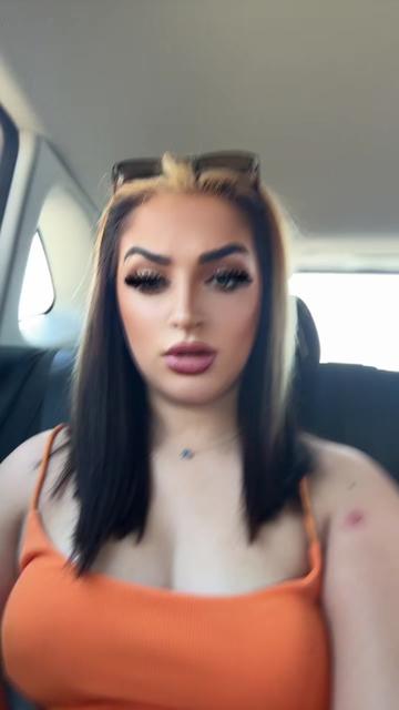 @kareenaxox_
