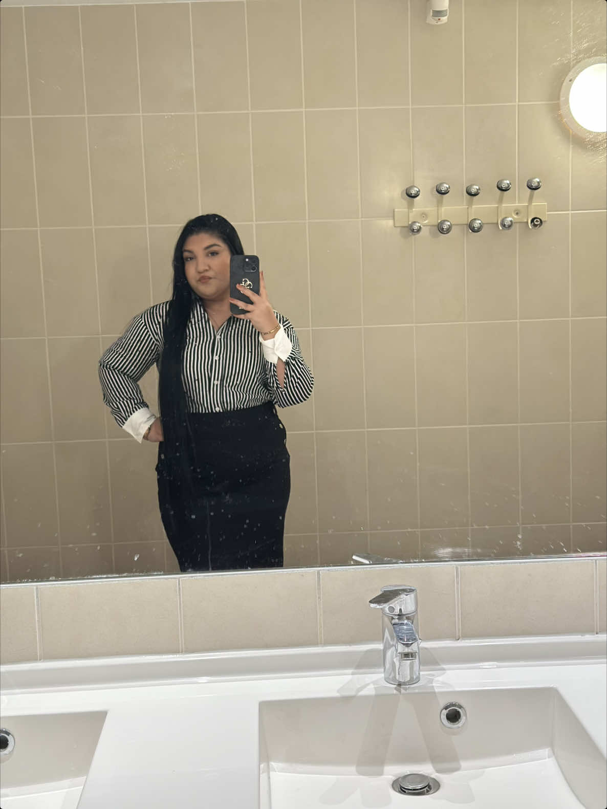 @〽️𝓪𝓷𝓾𝓮𝓵𝓪